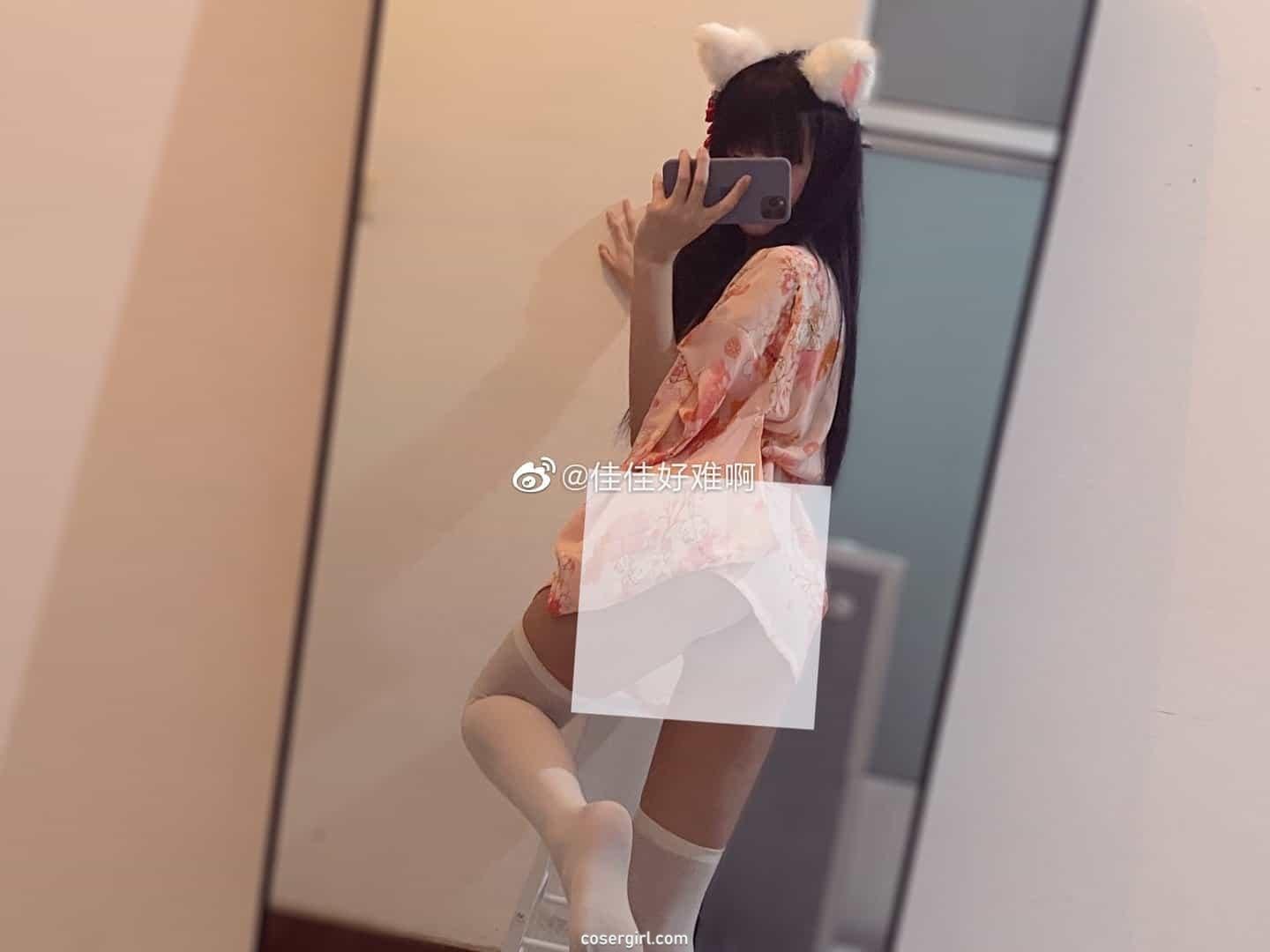 图片[11]-佳佳好难啊 VOL.12 亲亲 + VOL.13 神住在天上 我住在哪里呢 - coser福利社-coser福利社