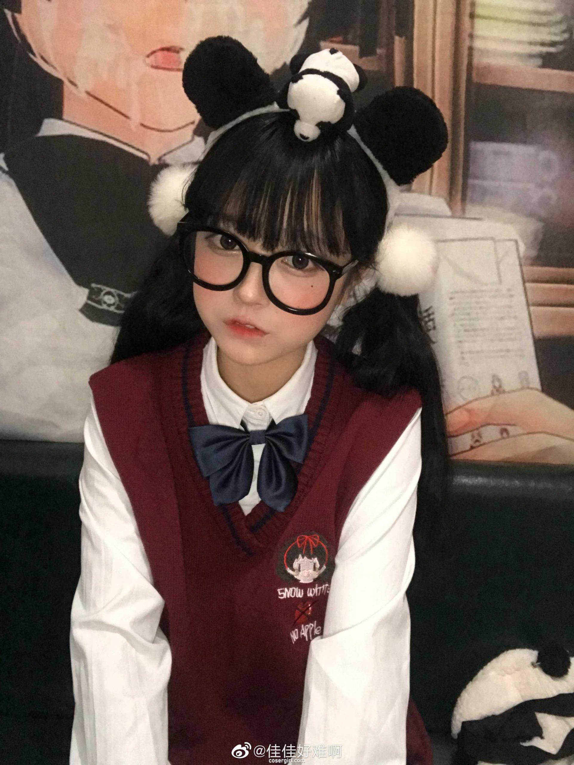 图片[2]-佳佳好难啊 VOL.28 熊猫头饰熊猫包包 - coser福利社-coser福利社