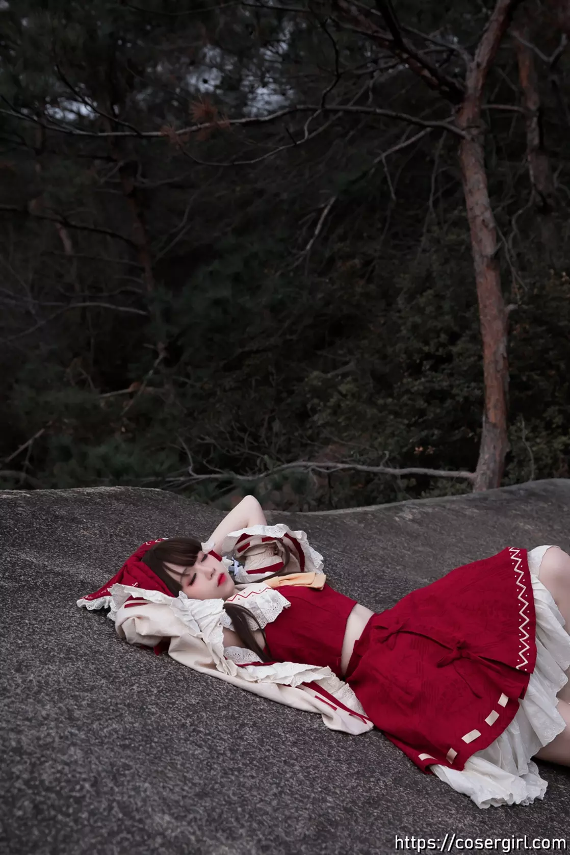 图片[4]-G44不会受伤 Vol.031 灵梦 - coser福利社-coser福利社