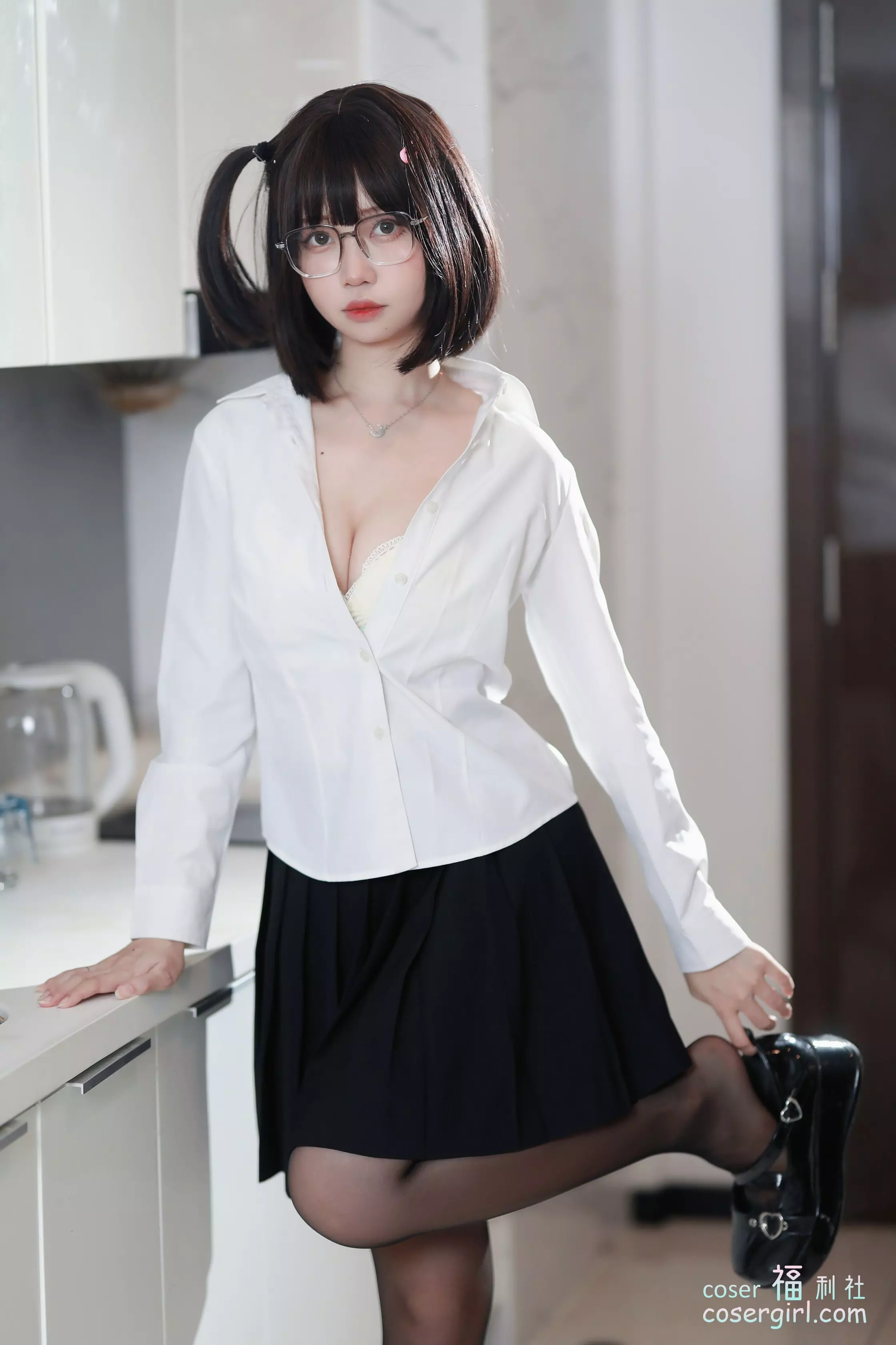 图片[8]-洛桑w伊梓 - 眼镜妹妹 美女写真图片欣赏 - coser福利社-coser福利社