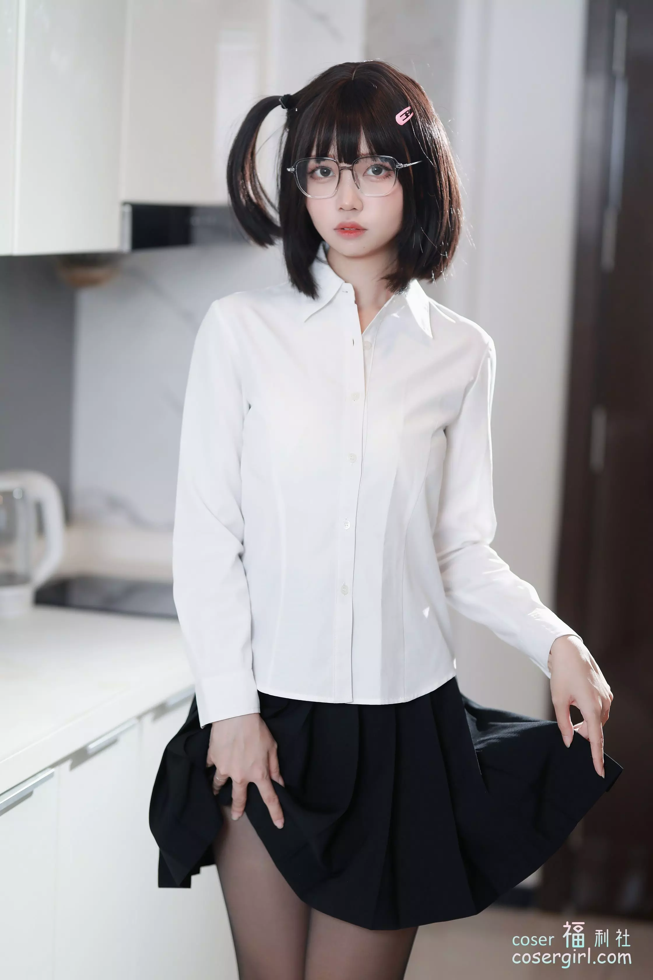 图片[3]-洛桑w伊梓 - 眼镜妹妹 美女写真图片欣赏 - coser福利社-coser福利社