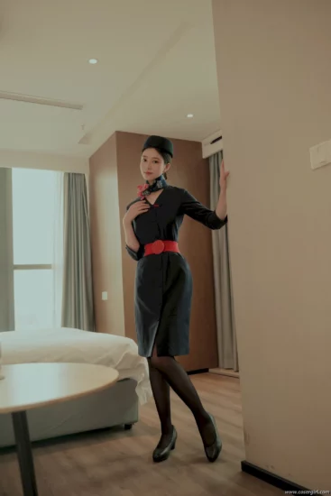 年年写真 空姐酒店篇 美女写真图片欣赏-coser福利社