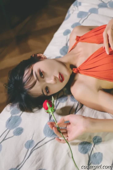 兔子Zzz不吃胡萝卜 浪漫港风 美女写真图片欣赏-coser福利社
