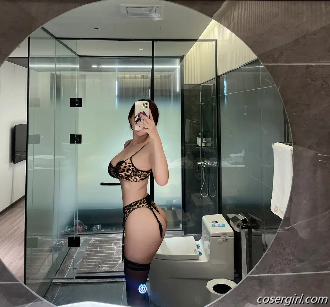 奶宝妹纸 写真合集下载