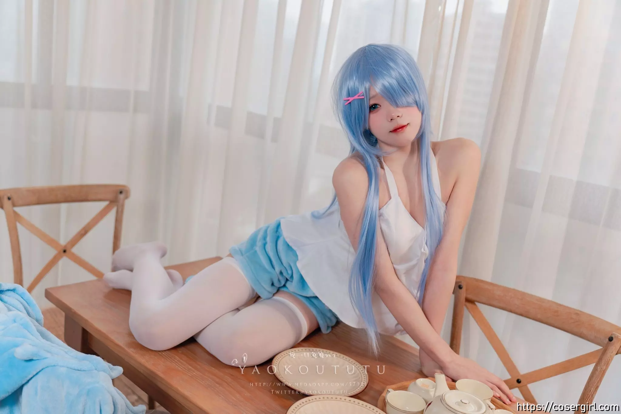 黏黏团子兔 蕾姆喵喵