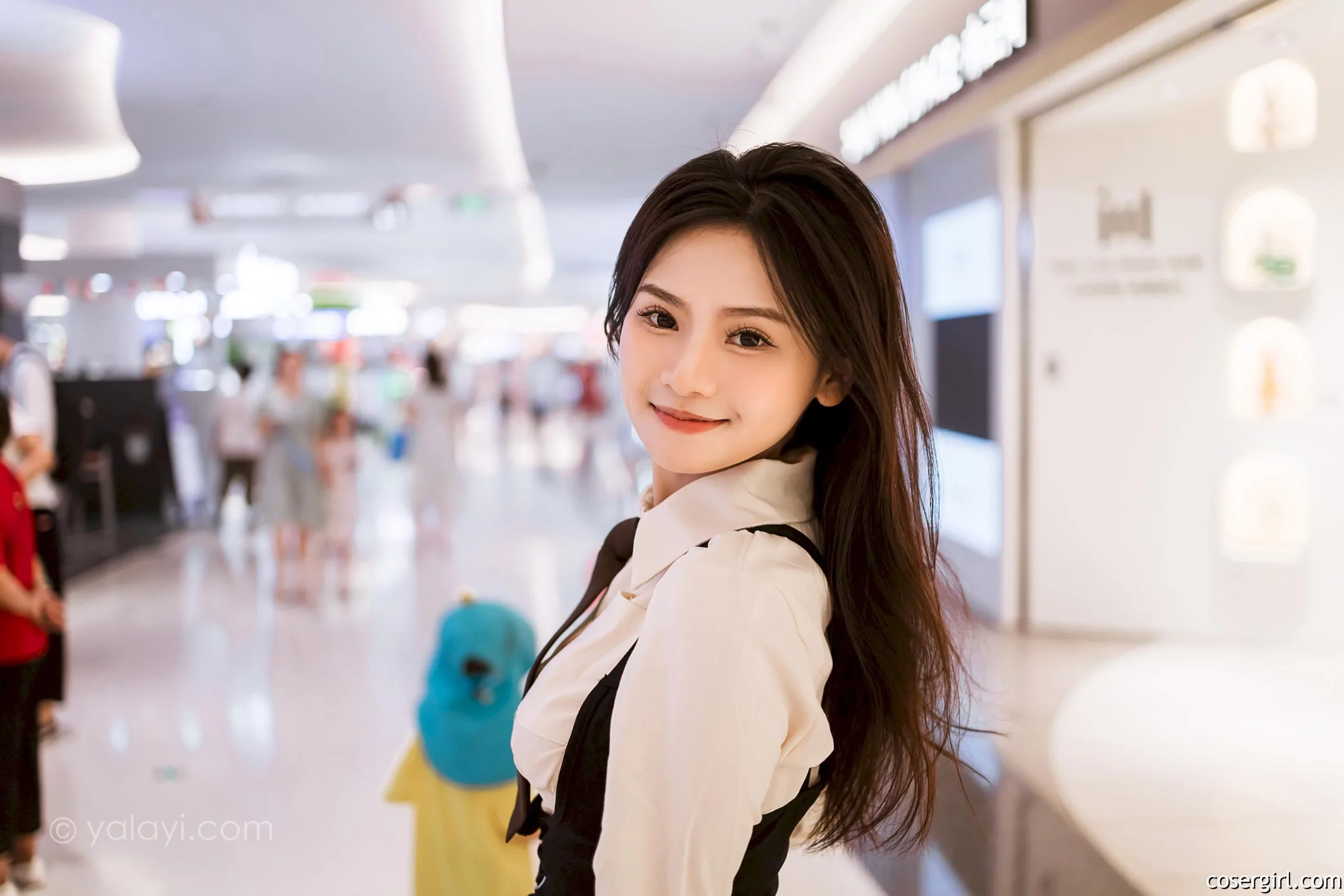 YALAYI雅拉伊 写真合集下载-coser福利社
