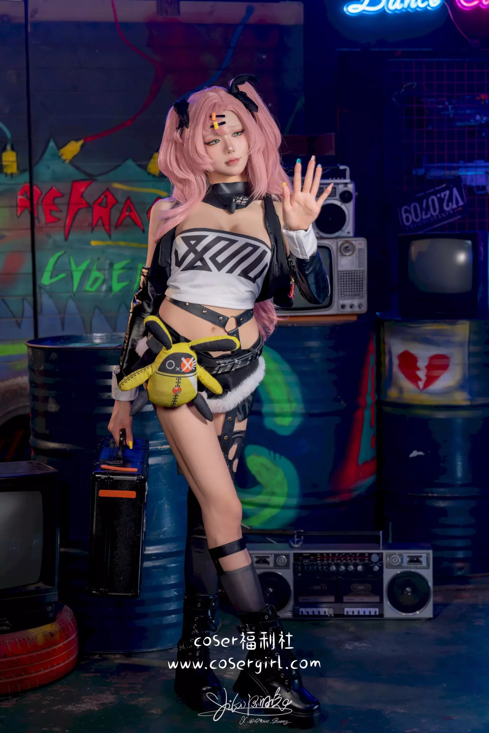 图片[4]-Yiko湿润兔 妮可三百窟 Shake it - coser福利社9月最新写真图片在线观看-coser福利社