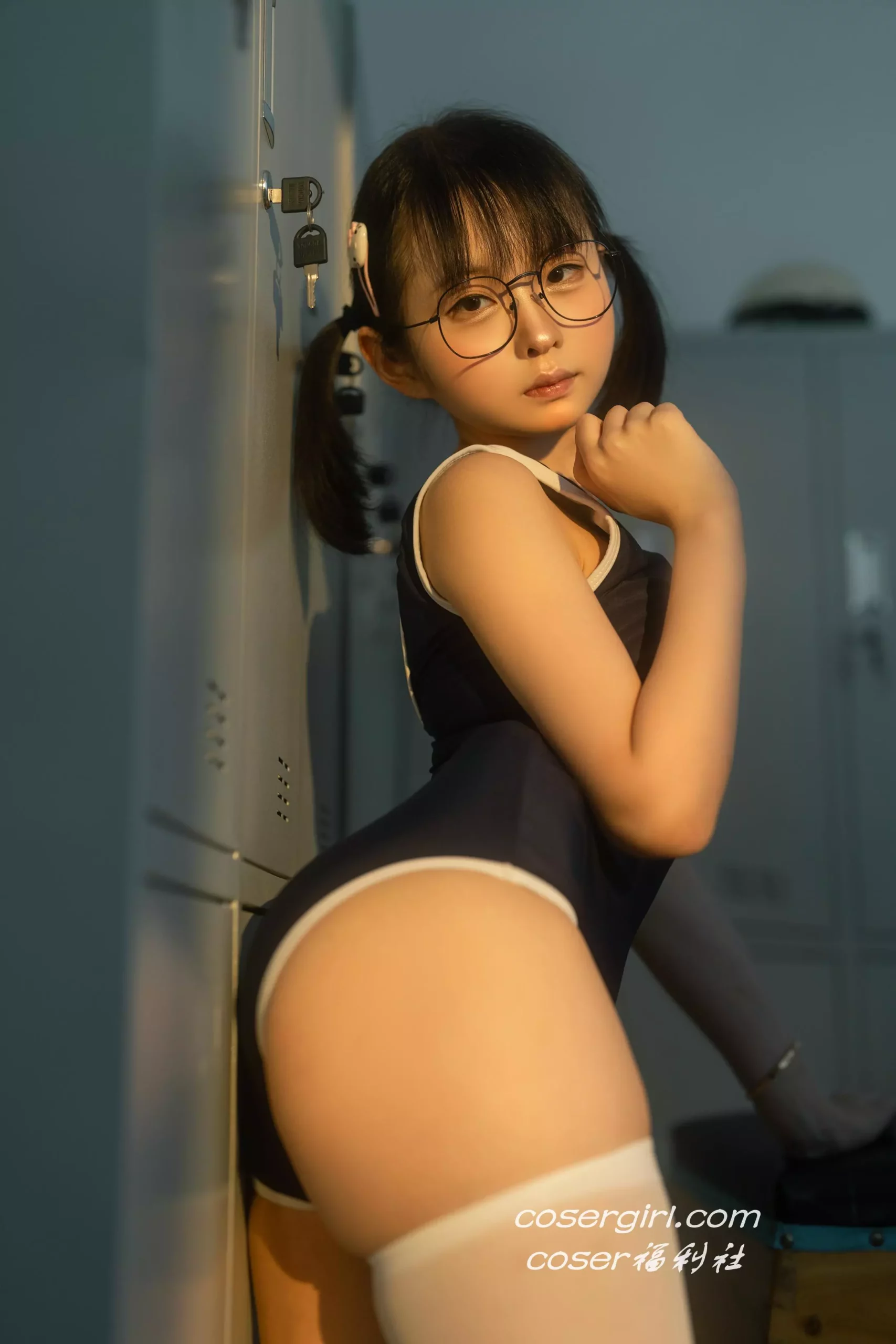 图片[4]-幼水铃衣 午间更衣室 - coser福利社最新写真图片在线观看-coser福利社