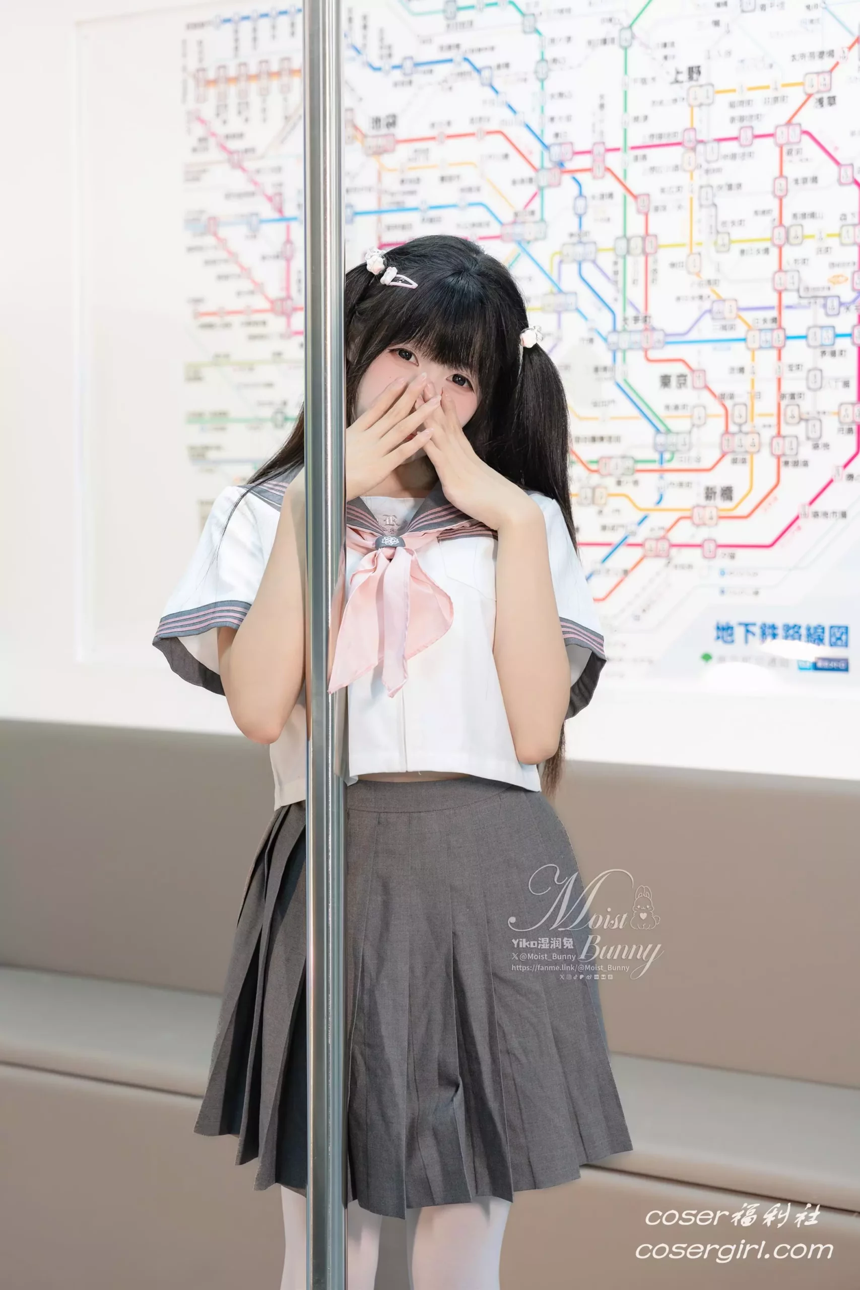 图片[2]-Yiko湿润兔 地铁萌妹 - coser福利社写真图片在线观看-coser福利社