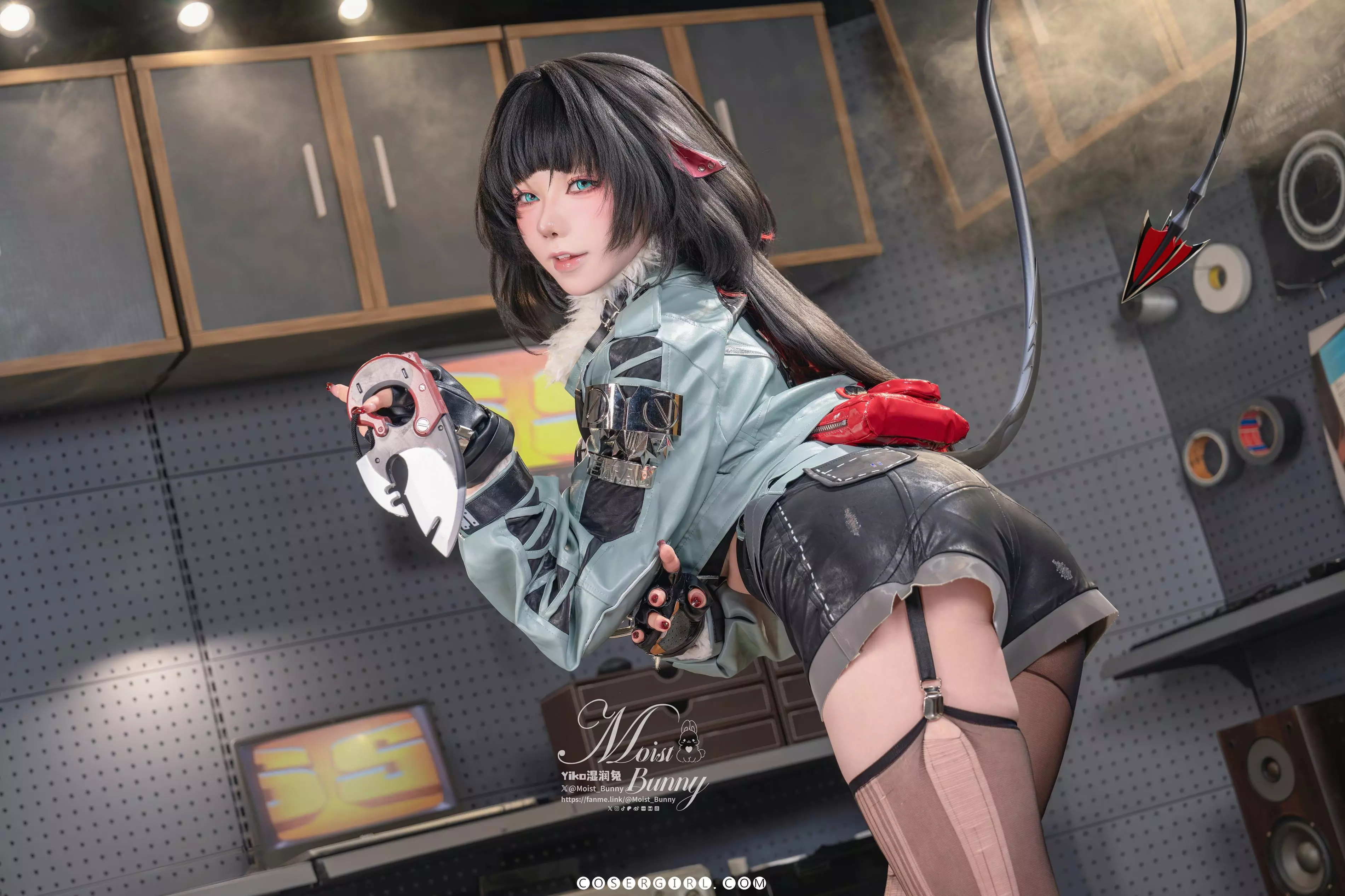 图片[5]-高能预警！Yiko湿润兔变身《绝区零》简·杜，制服美腿爆击视觉神经 - coser福利社-coser福利社