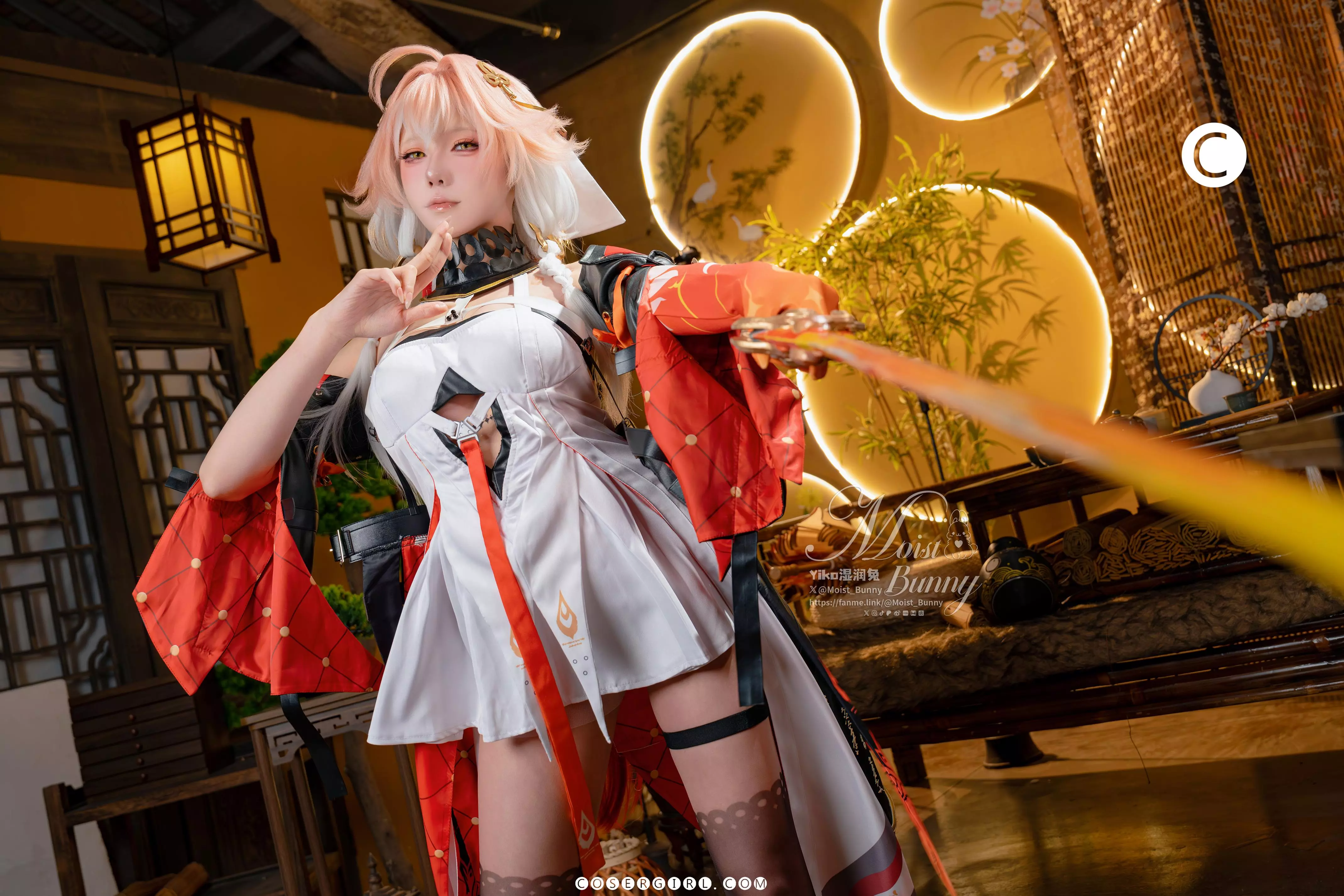 图片[1]-Yiko湿润兔 「炽羽策阵星」06月最新写真 - coser福利社 | 当《鸣潮》长离褪下战甲…繁花深处等你沦陷！-coser福利社