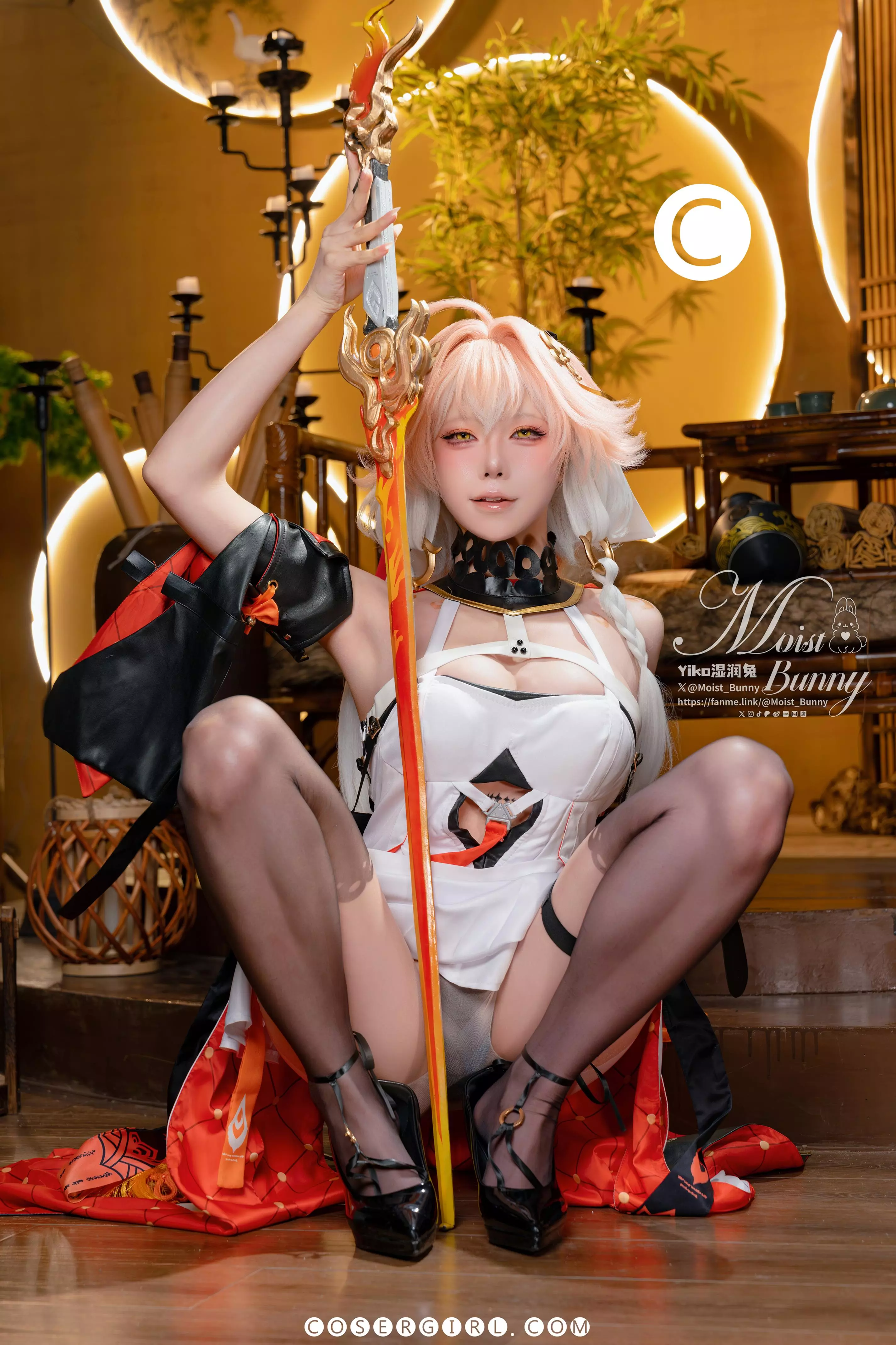 图片[4]-Yiko湿润兔 「炽羽策阵星」06月最新写真 - coser福利社 | 当《鸣潮》长离褪下战甲…繁花深处等你沦陷！-coser福利社